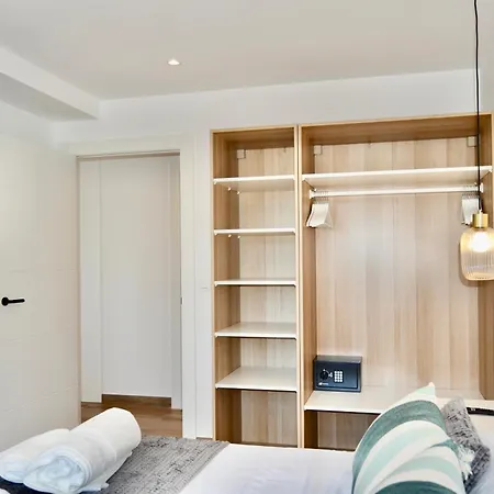 Puerta Del Sol Apartment